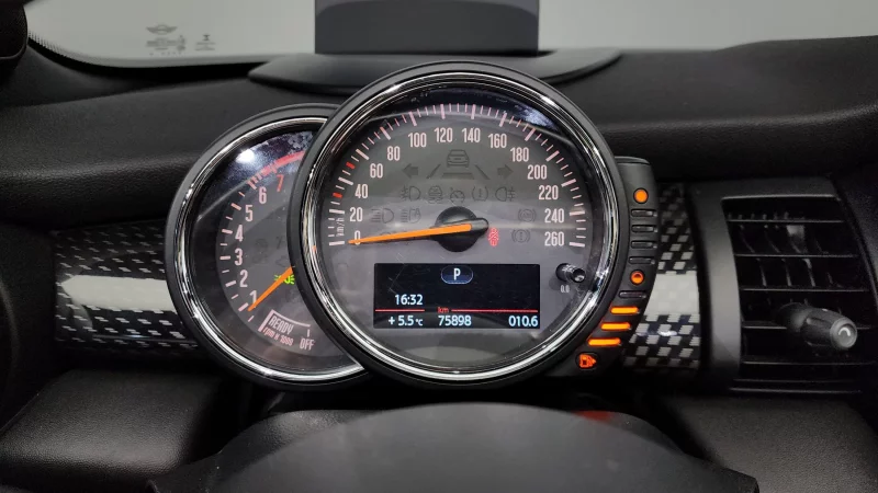 MINI Cooper Convertible