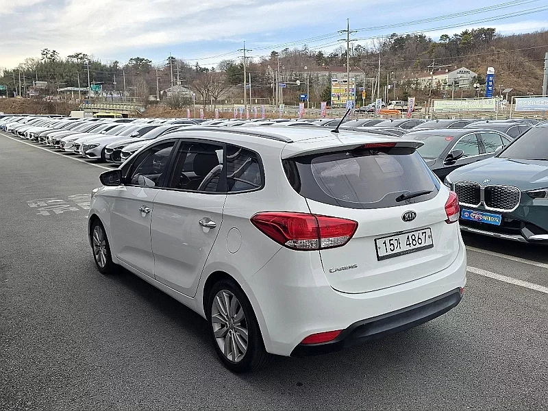 Kia Carens