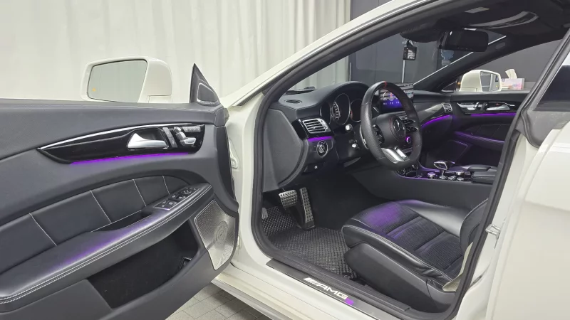 Mercedes-Benz CLS-Class