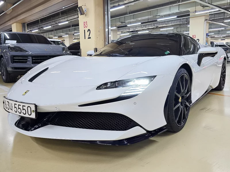 Ferrari SF90
