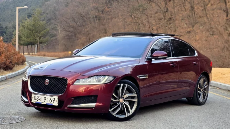 Jaguar XF