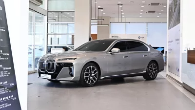 BMW 7-Series