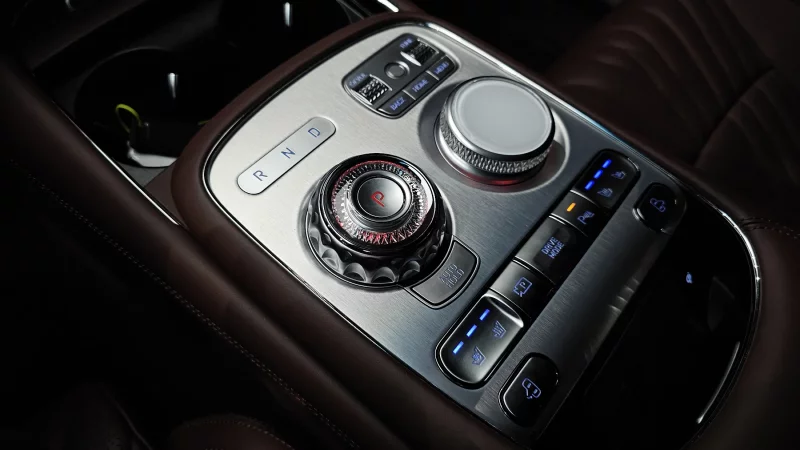 Genesis G90