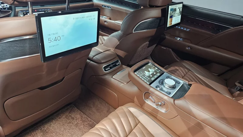 Genesis G90