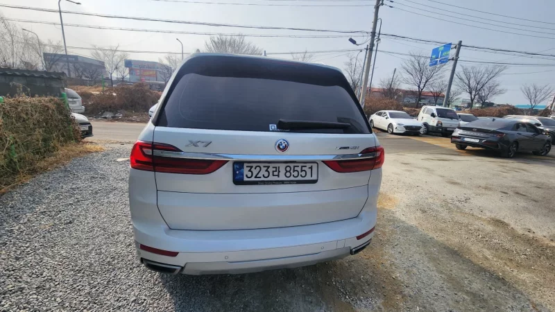 BMW X7
