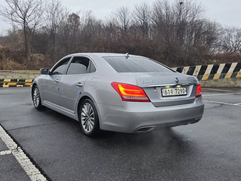 Hyundai Equus