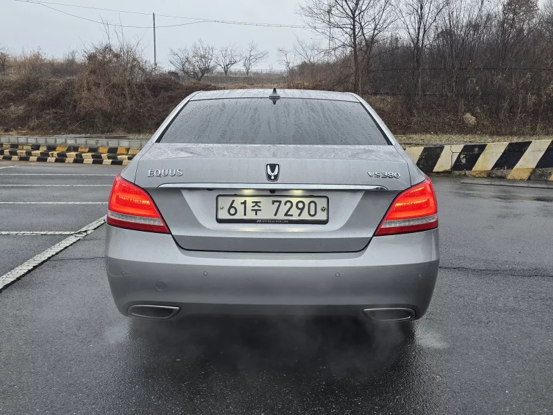 Hyundai Equus