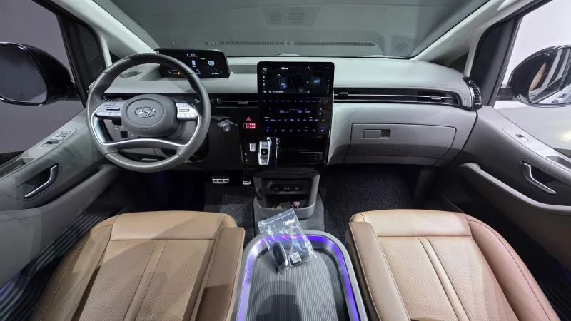 Hyundai Staria