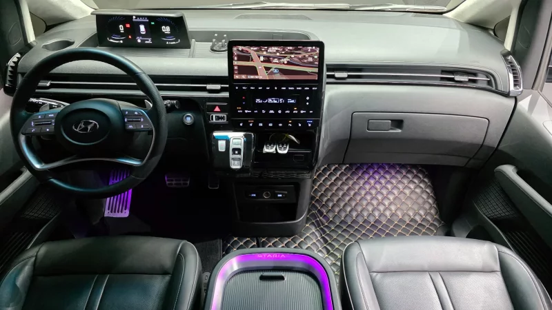 Hyundai Staria