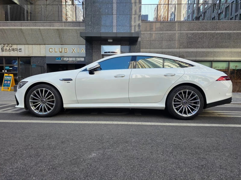 Mercedes-Benz AMG GT