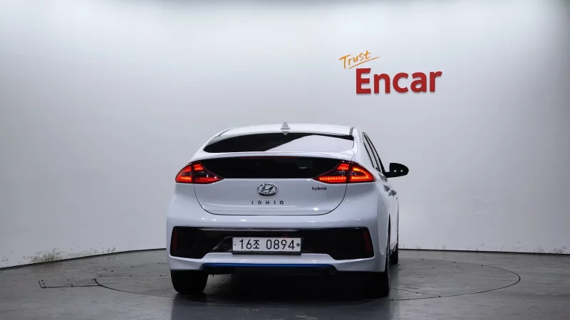 Hyundai Ioniq