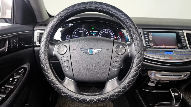 Hyundai Genesis