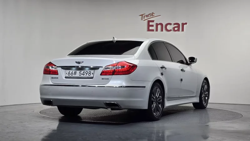 Hyundai Genesis