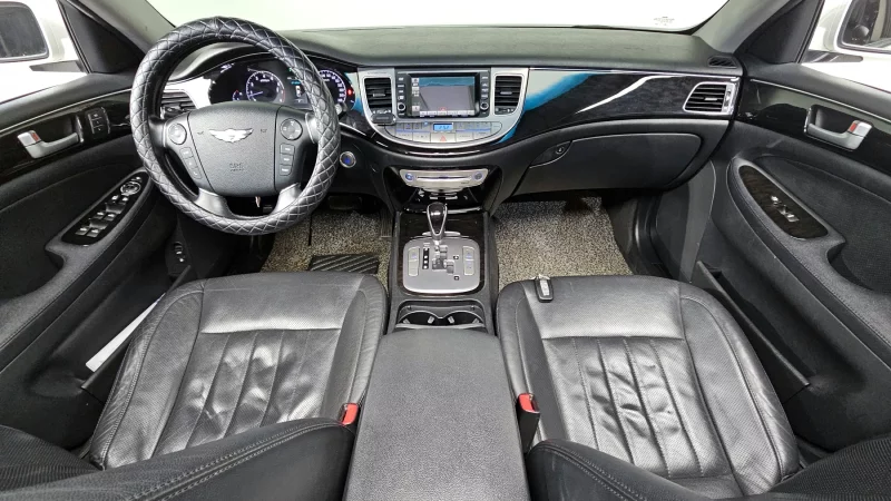 Hyundai Genesis