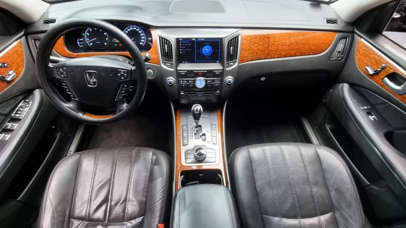 Hyundai Equus