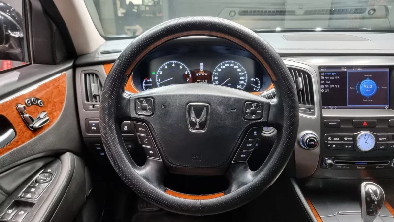 Hyundai Equus