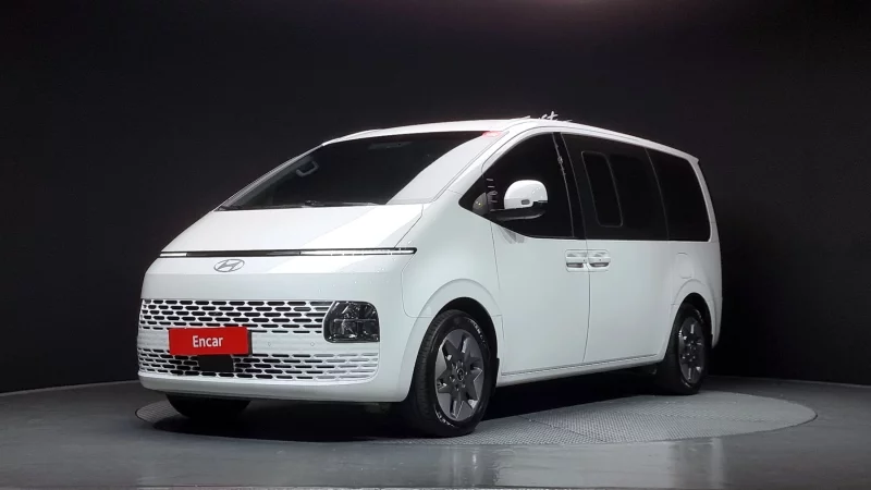 Hyundai Staria
