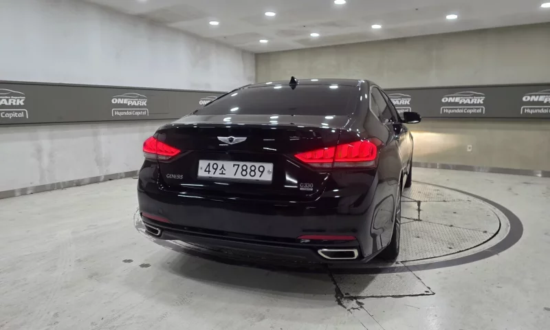 Hyundai Genesis