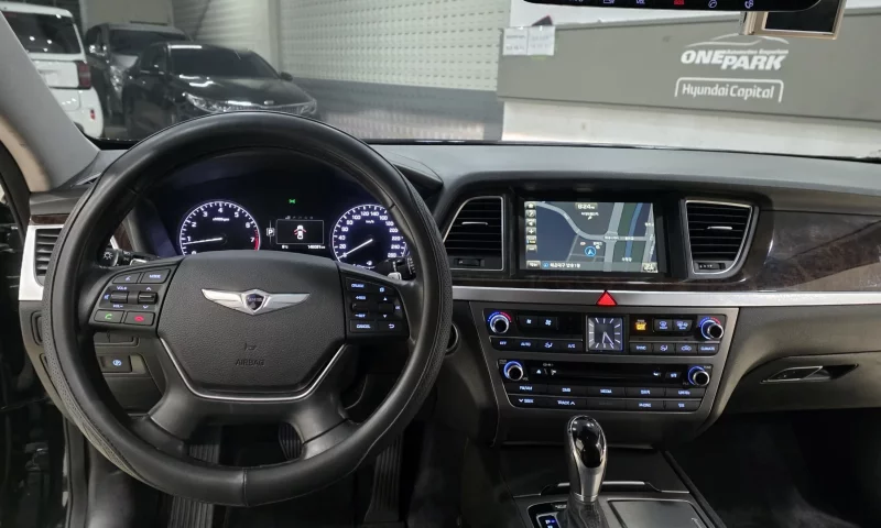 Hyundai Genesis