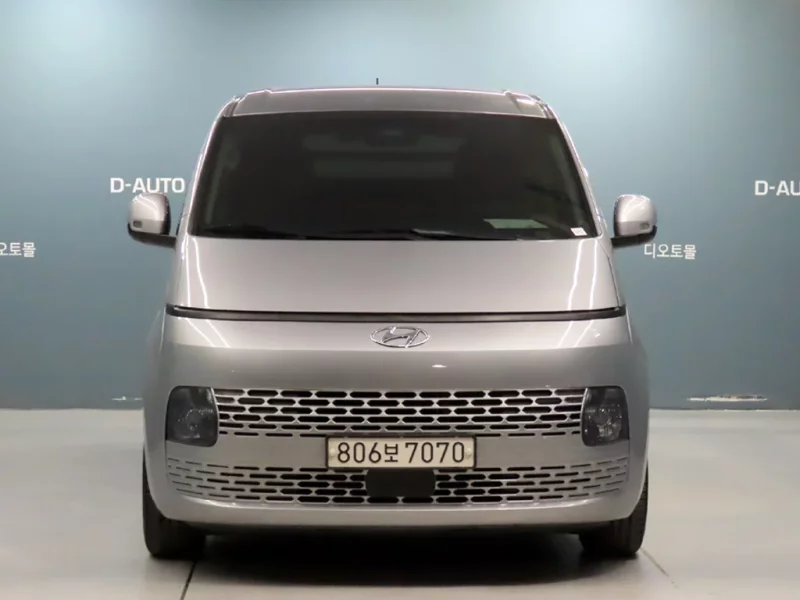 Hyundai Staria