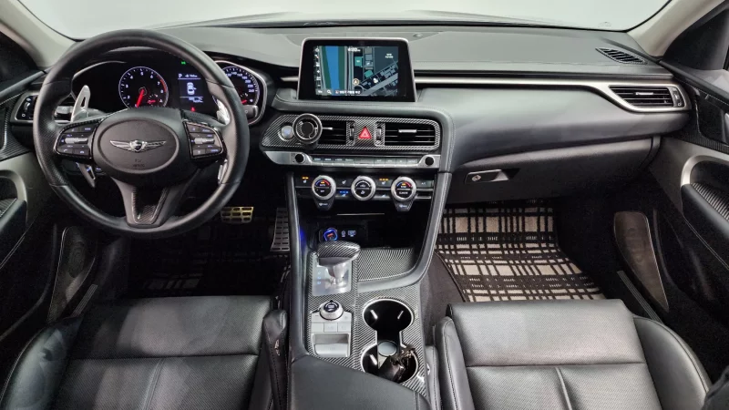 Genesis G70