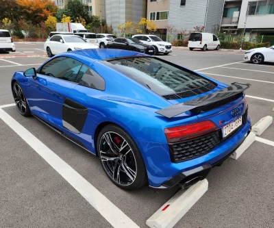 Audi R8