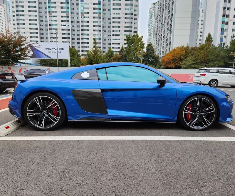 Audi R8