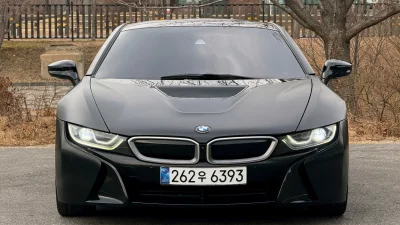 BMW i8