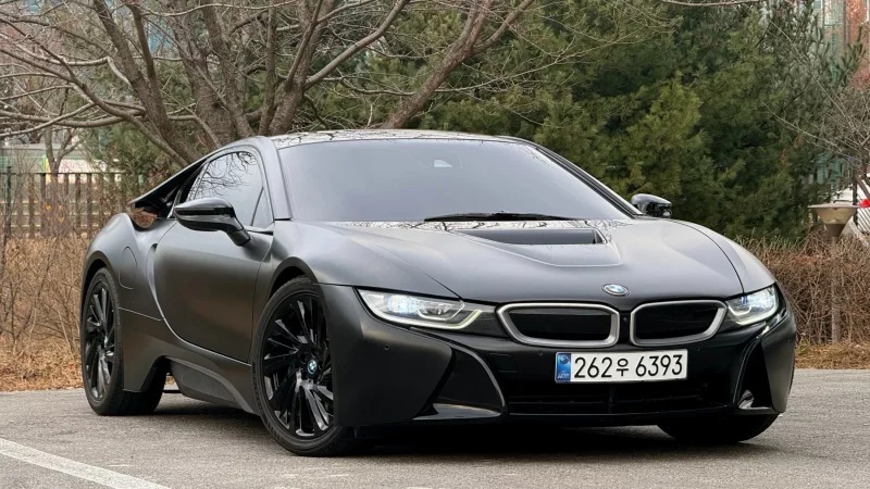 BMW i8