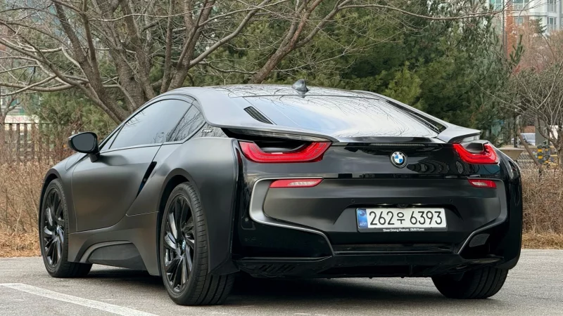 BMW i8