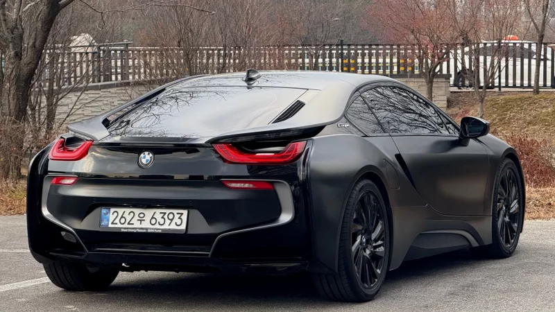 BMW i8