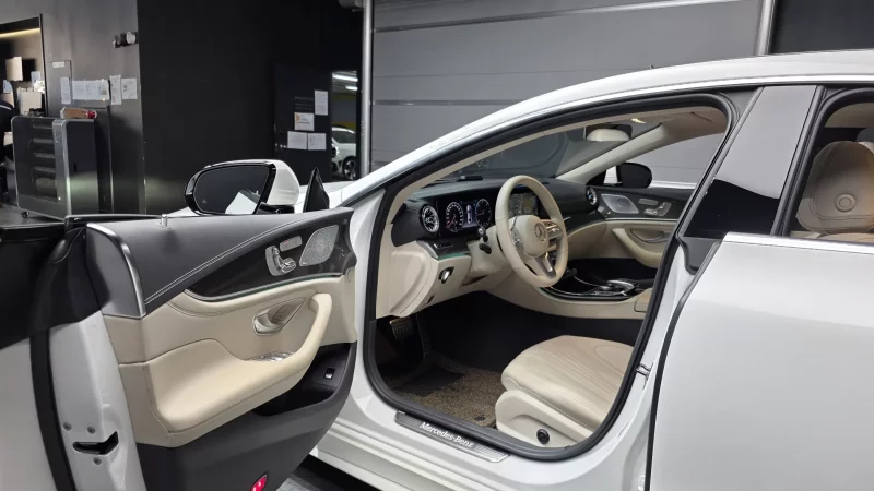 Mercedes-Benz CLS-Class