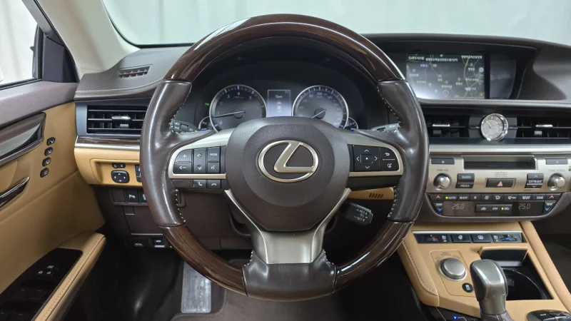 Lexus ES350