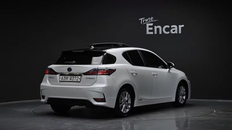 Lexus CT200h