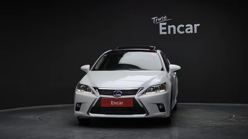 Lexus CT200h