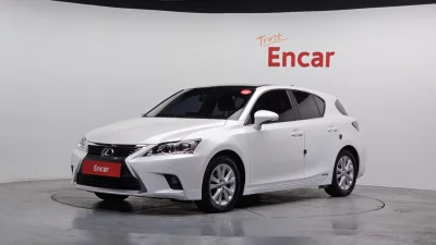 Lexus CT200h