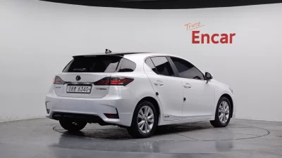 Lexus CT200h