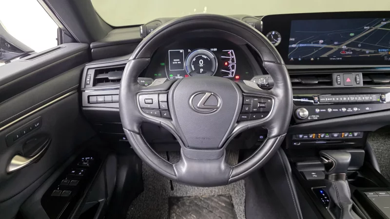 Lexus ES300h