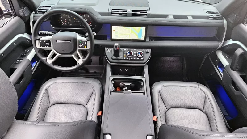 Land Rover DEFENDER