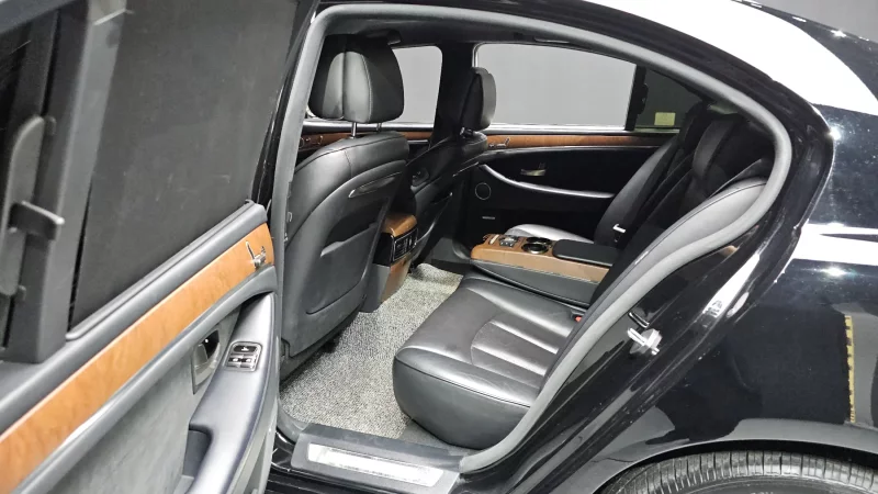 SsangYong Chairman W