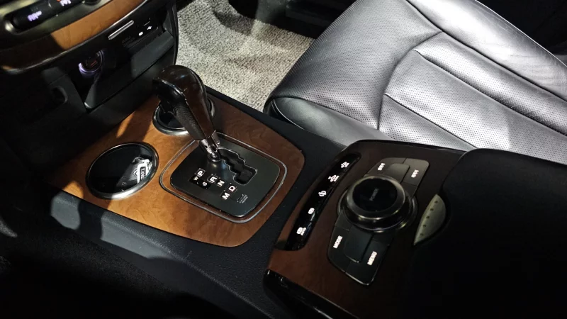 SsangYong Chairman W