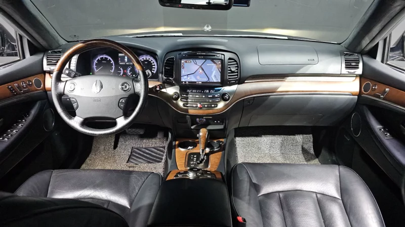 SsangYong Chairman W