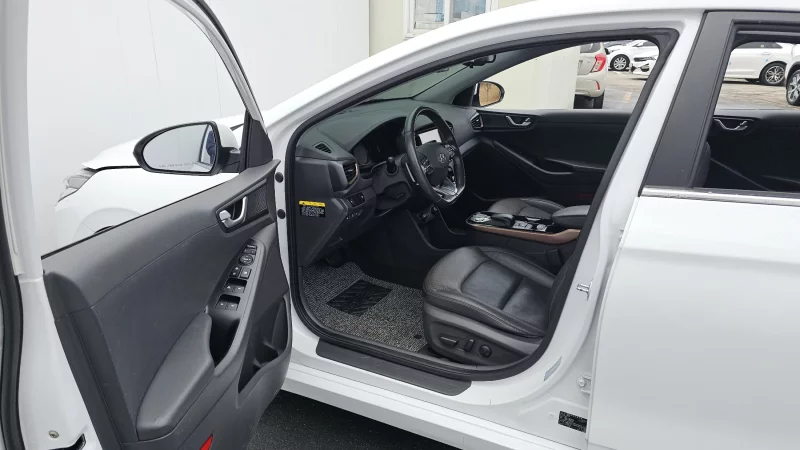 Hyundai Ioniq
