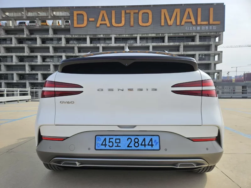 Genesis GV60