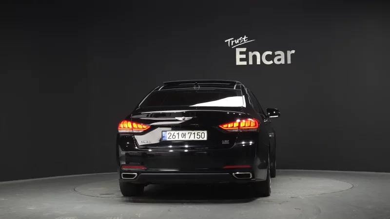 Hyundai Genesis