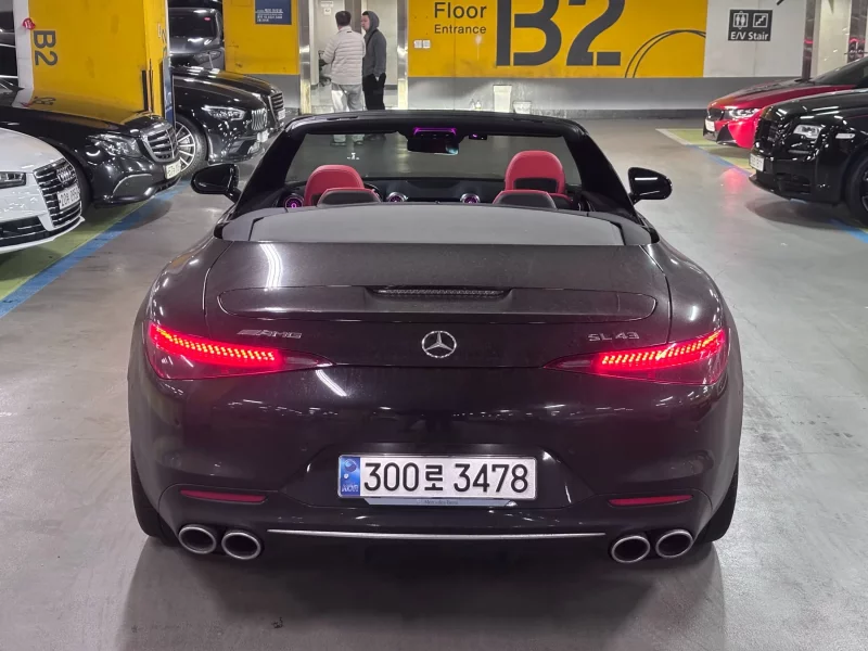 Mercedes-Benz SL-Class