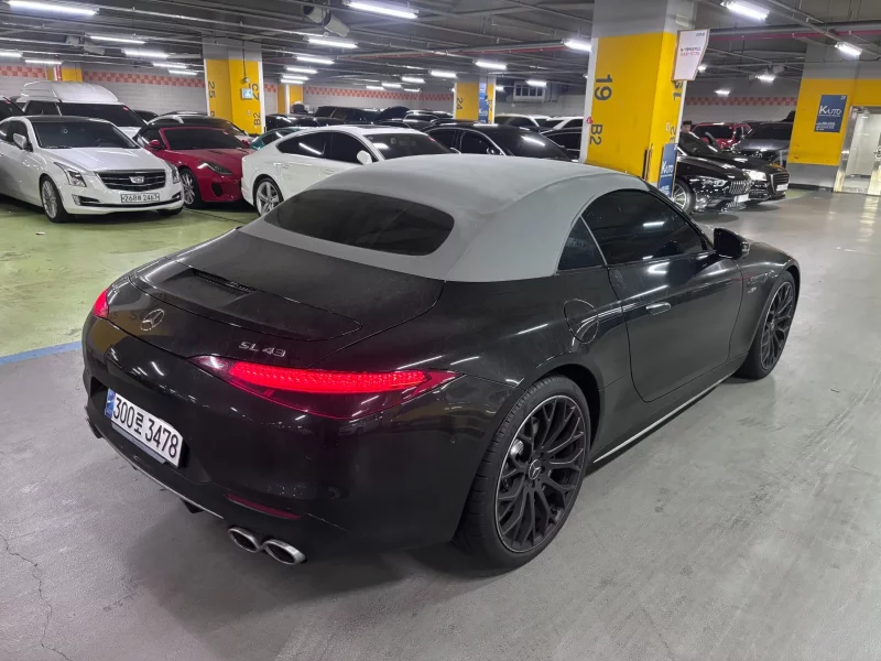 Mercedes-Benz SL-Class