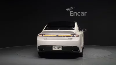 Lincoln MKZ