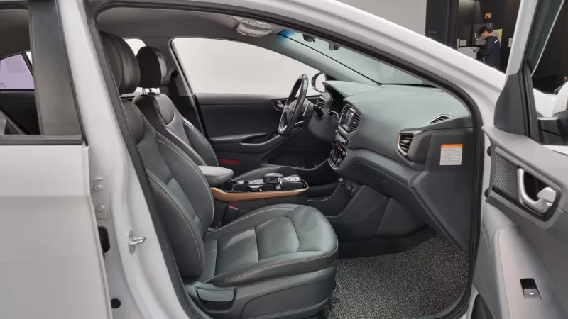 Hyundai Ioniq