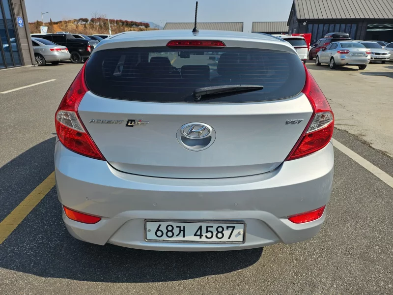 Hyundai Accent
